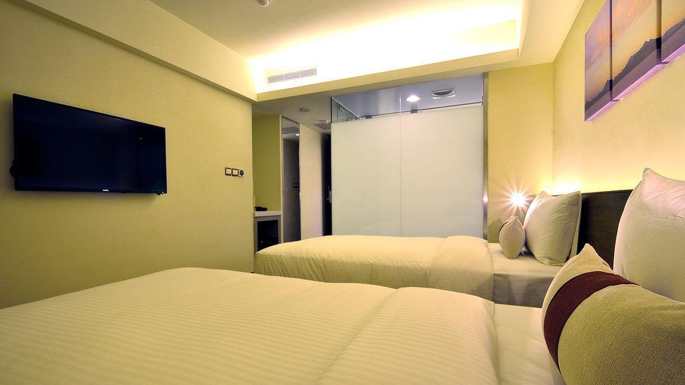 Audi Garden Business Hotel Taoyuan Exterior photo