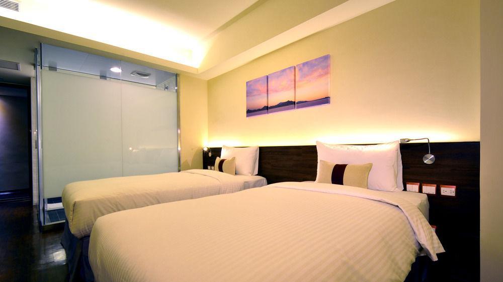 Audi Garden Business Hotel Taoyuan Exterior photo