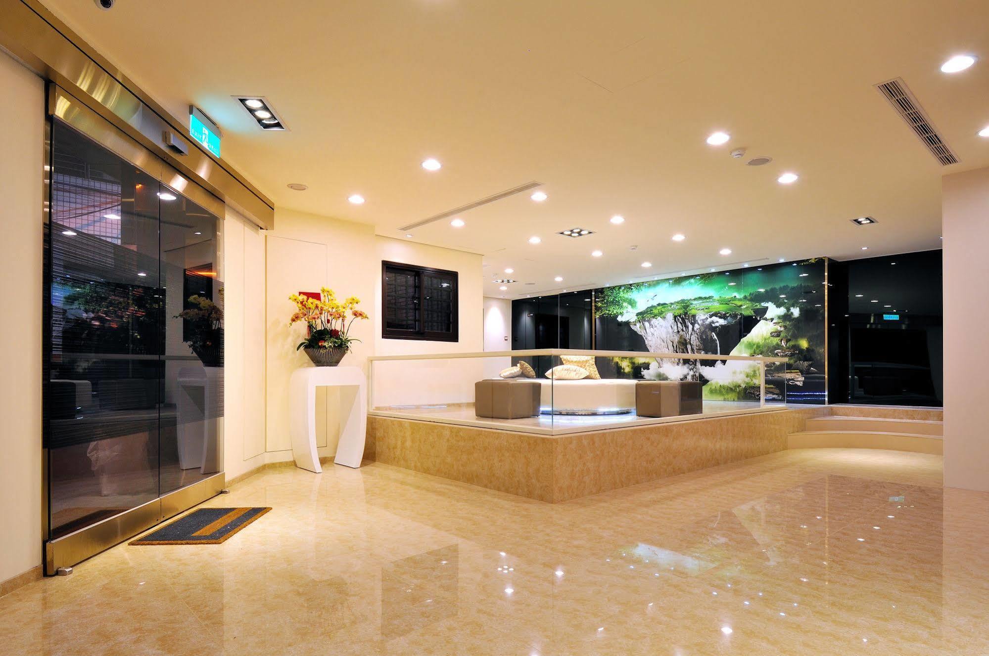 Audi Garden Business Hotel Taoyuan Exterior photo