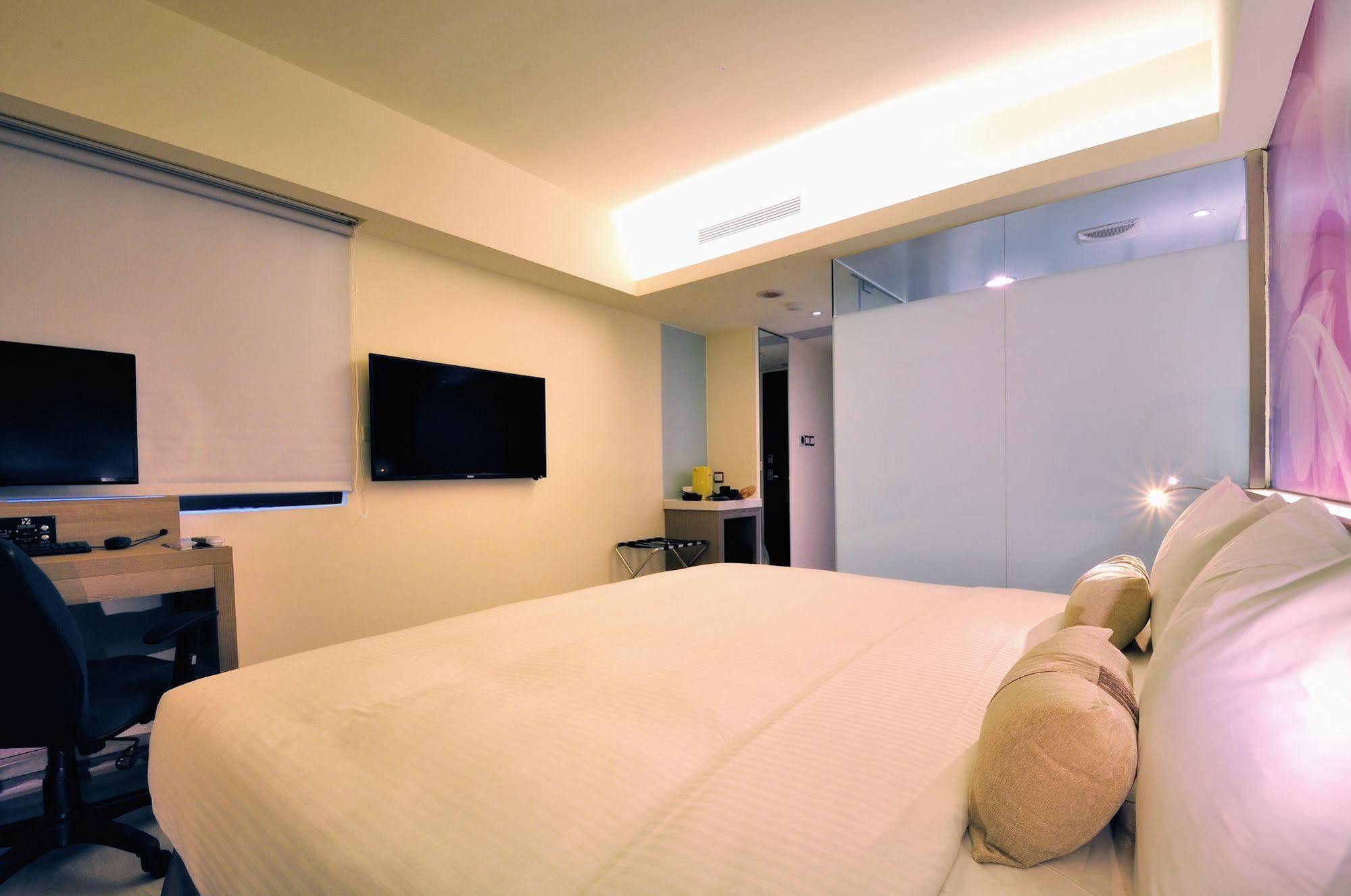 Audi Garden Business Hotel Taoyuan Exterior photo