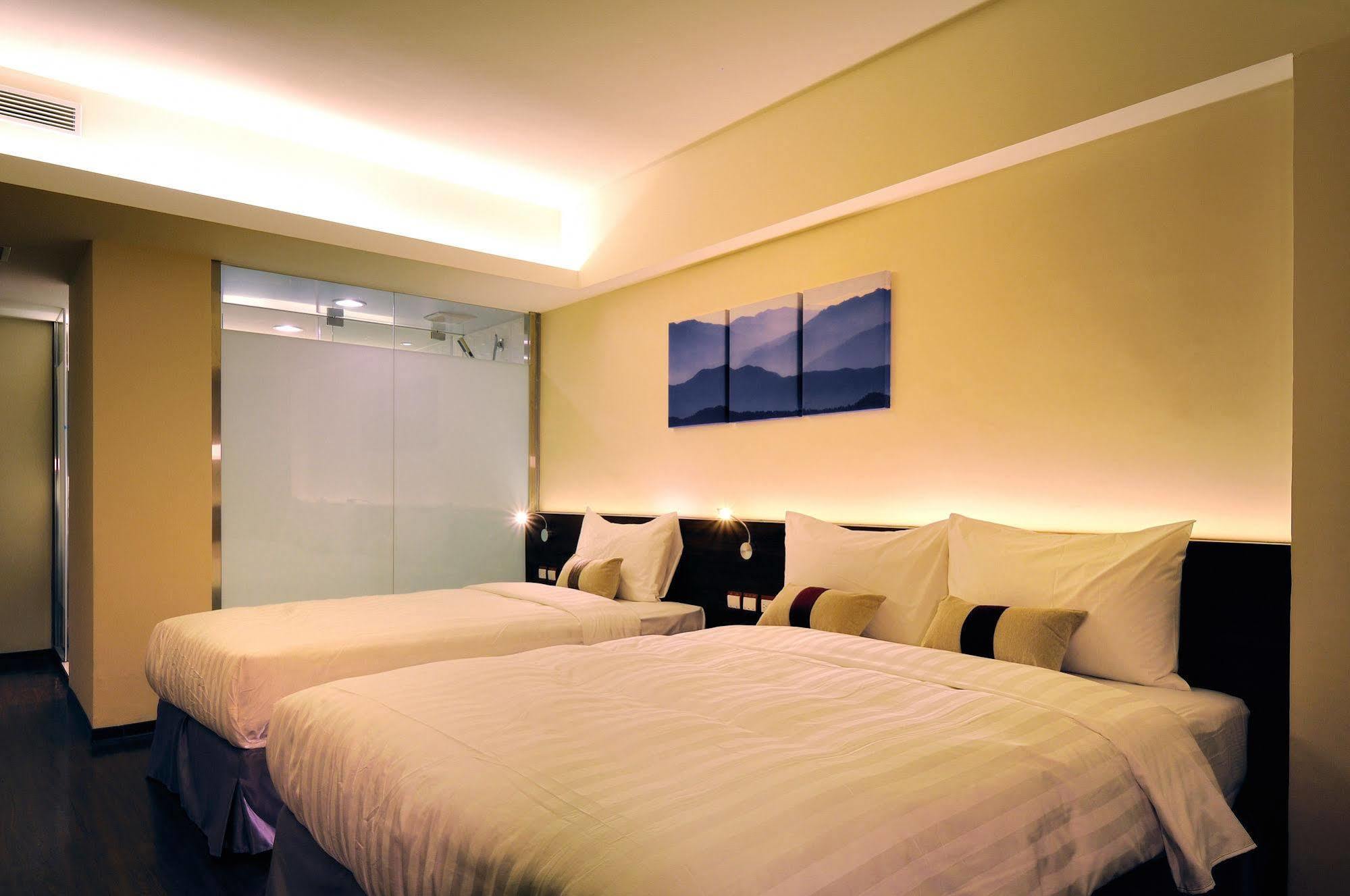 Audi Garden Business Hotel Taoyuan Exterior photo